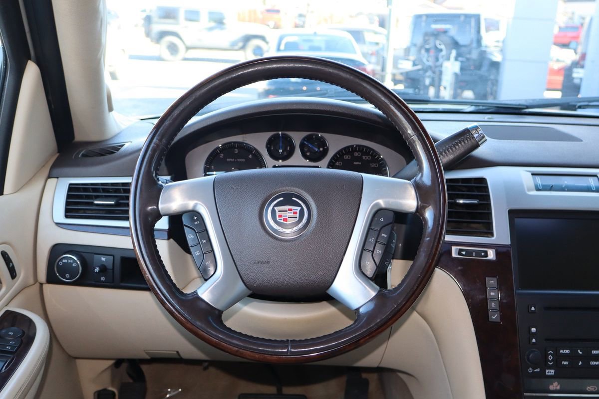 Used 2007 Cadillac Escalade AWD w/ Information Package image 13