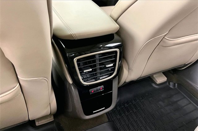 Used 2021 Lincoln Nautilus Reserve w/ Equipment Group 201A image 10