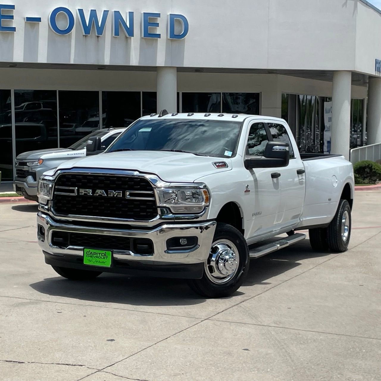 Used 2024 RAM 3500 Big Horn AWD/4WD image 10