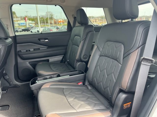 New 2026 Nissan Pathfinder Platinum AWD/4WD image 13