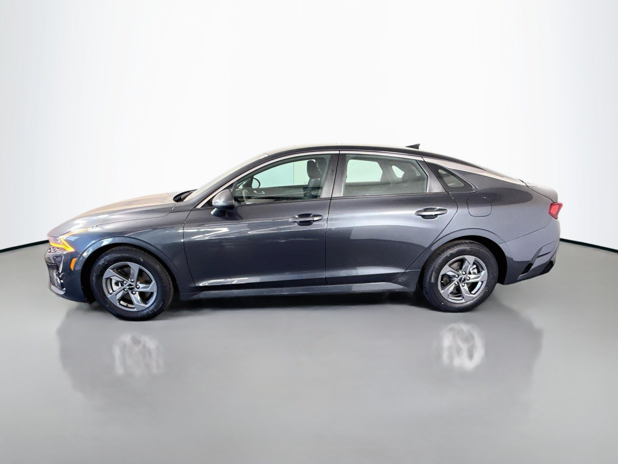 Used 2023 Kia K5 LXS FWD image 6