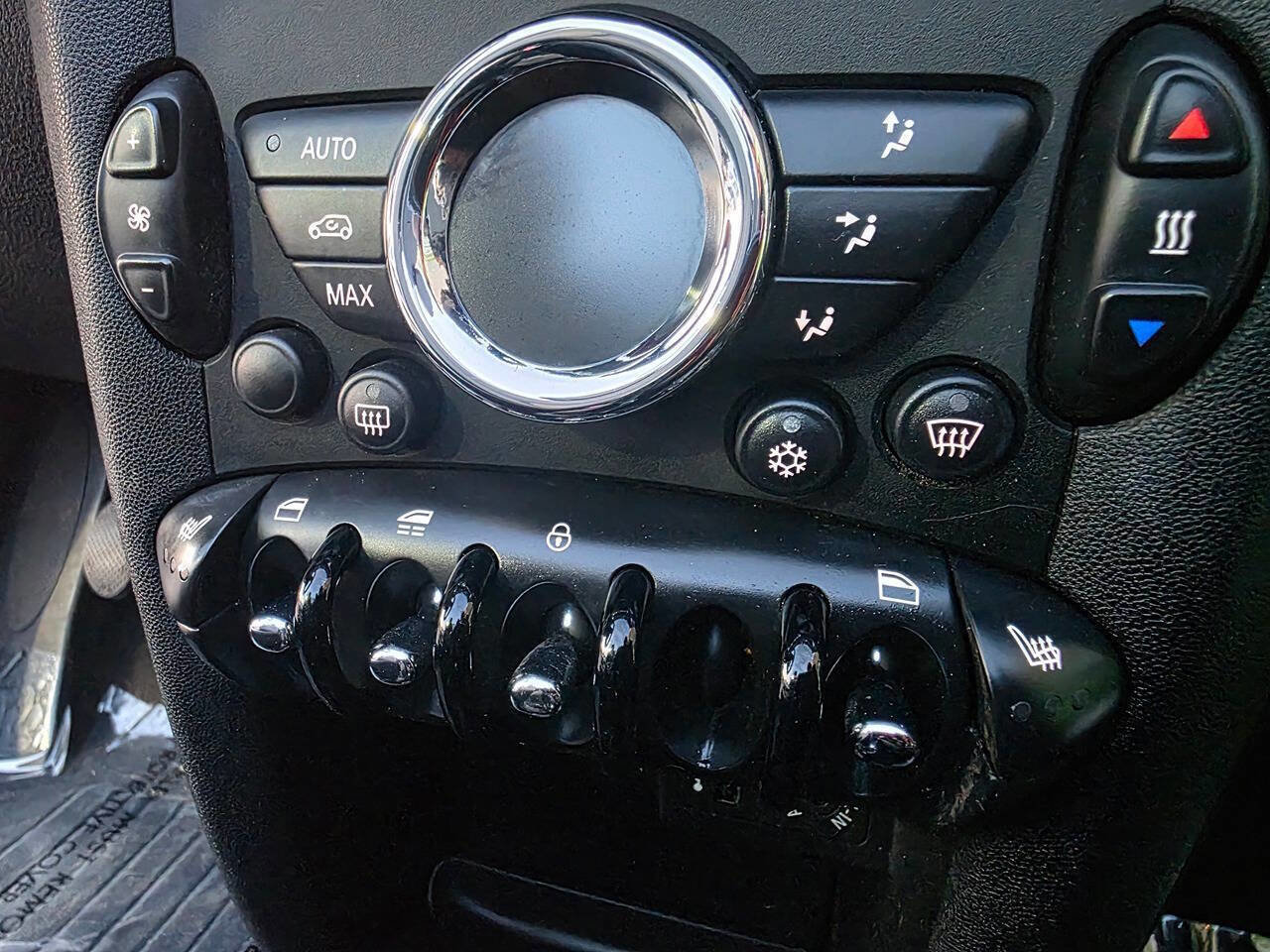 Used 2011 MINI Cooper Convertible w/ Premium Pkg image 33