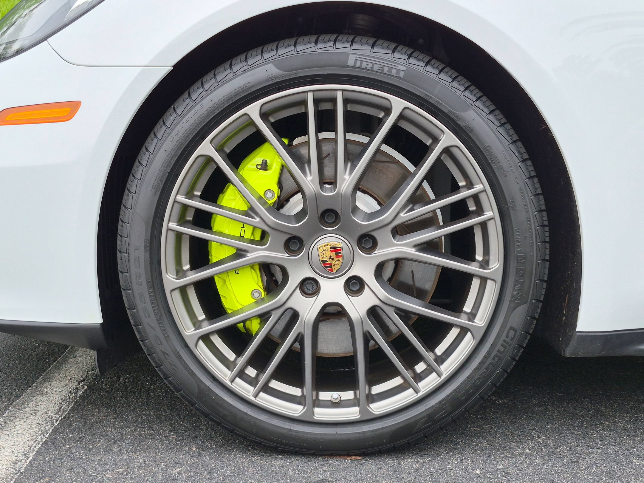 Certified 2023 Porsche Panamera 4 Platinum Edition w/ Assistance Package AWD/4WD image 36