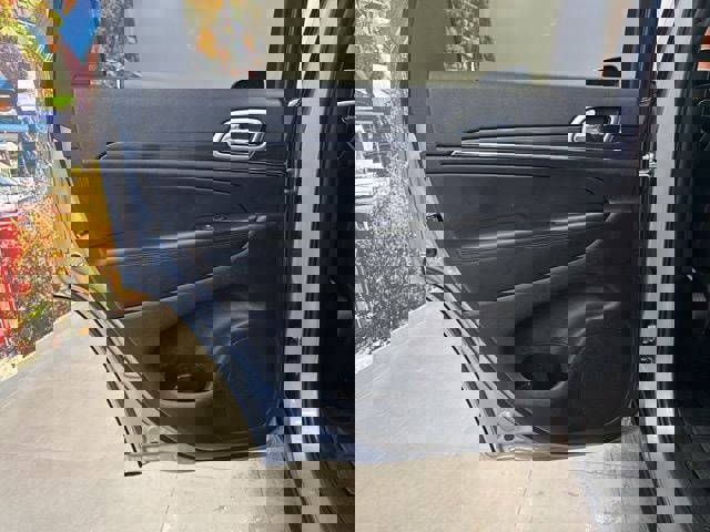 Used 2021 Jeep Grand Cherokee Limited image 38