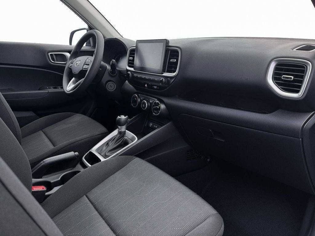 Certified 2026 Hyundai Venue SE FWD image 15