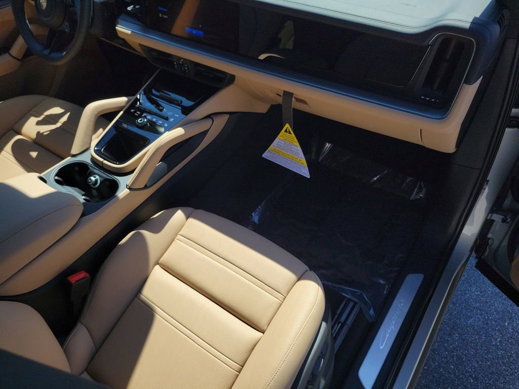 New 2026 Porsche Cayenne image 19