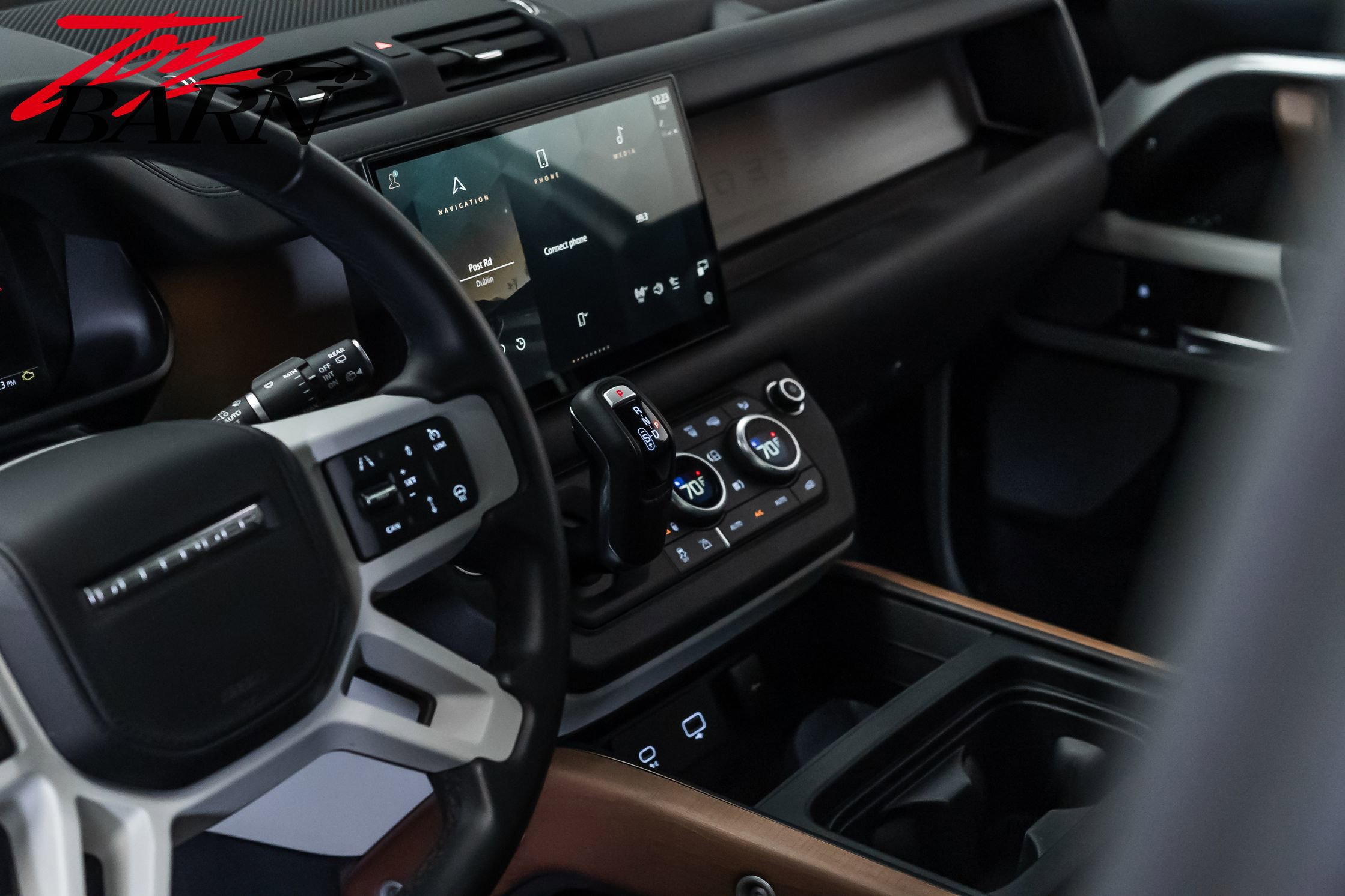 Used 2023 Land Rover Defender 130 SE image 27