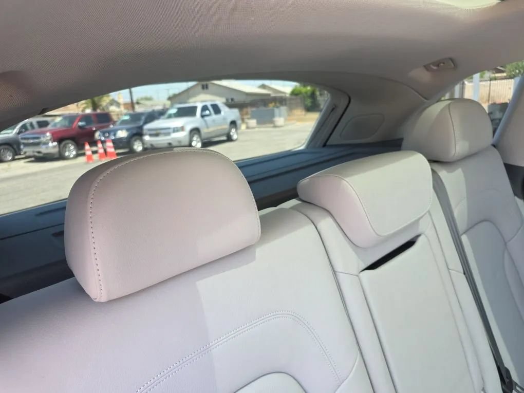 Used 2016 Audi Q5 2.0T Premium Plus w/ Technology Package AWD/4WD image 15