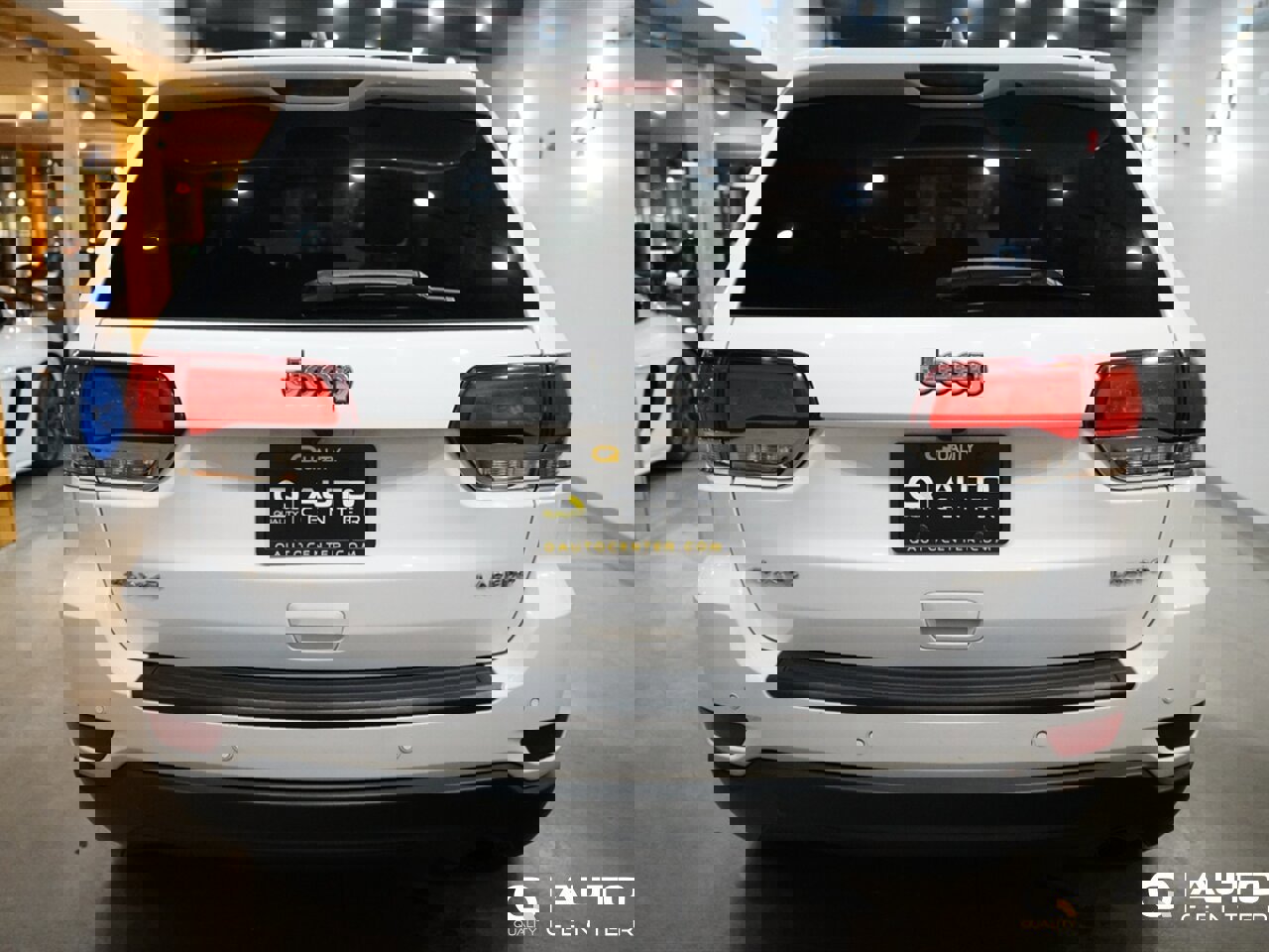 Used 2020 Jeep Grand Cherokee Laredo image 5