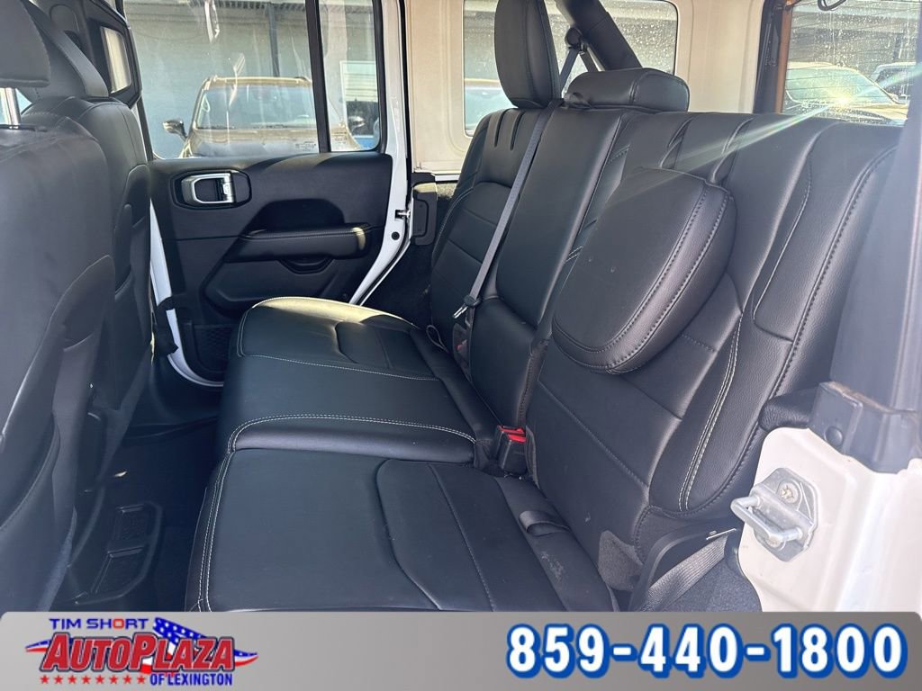 Used 2023 Jeep Wrangler Unlimited Sahara w/ Cold Weather Group AWD/4WD image 25