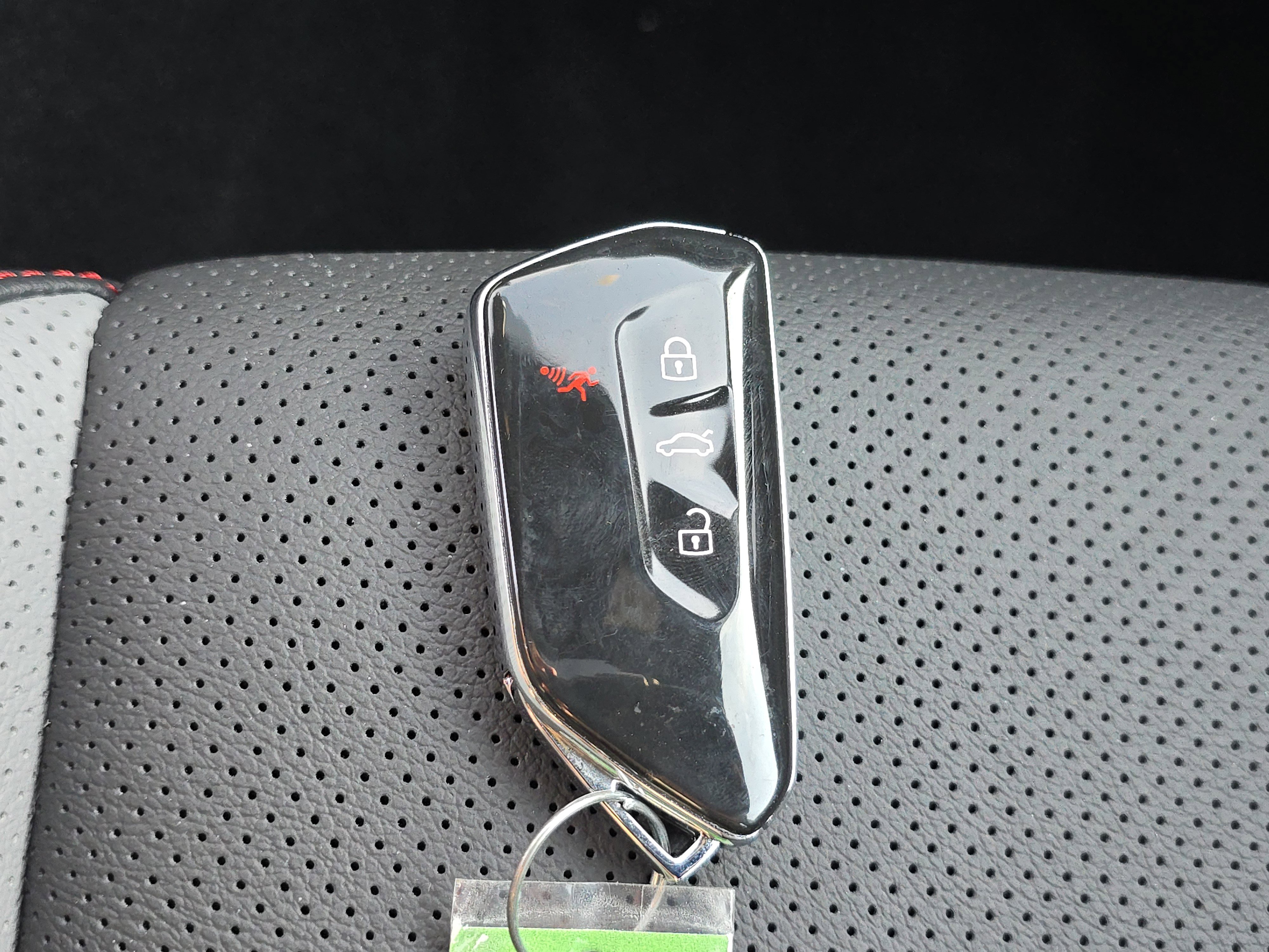 New 2025 Volkswagen GTI SE image 27