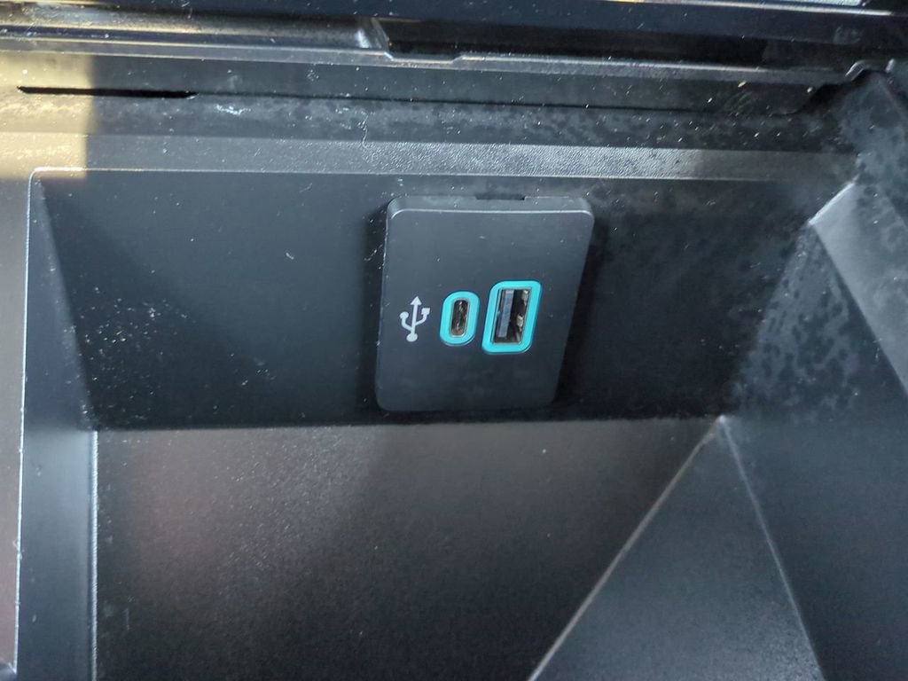 Used 2026 Ford F250 Lariat image 23