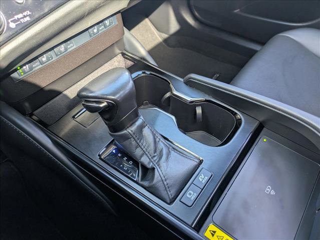 Used 2024 Lexus ES 300h w/ Premium Package FWD image 12