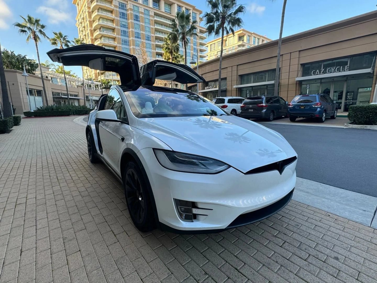 Used 2021 Tesla Model X Long Range AWD/4WD image 3