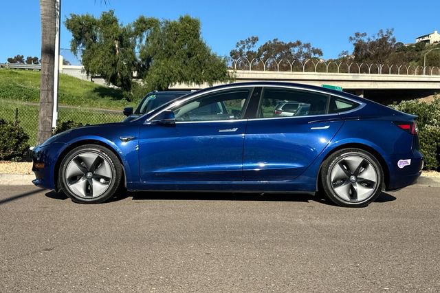 Used 2018 Tesla Model 3 Mid Range image 9
