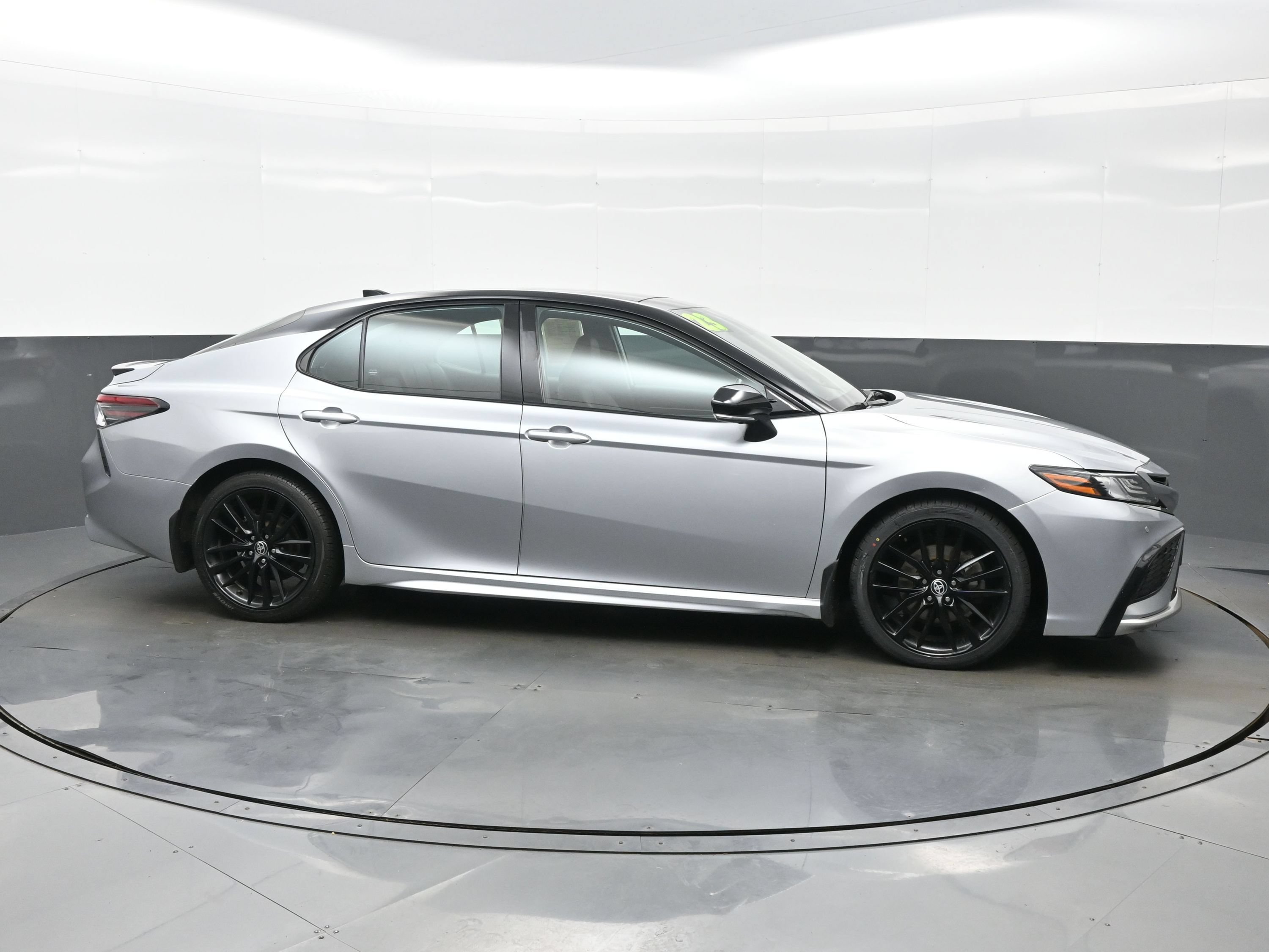 Used 2023 Toyota Camry XSE w/ Navigation Package FWD image 7