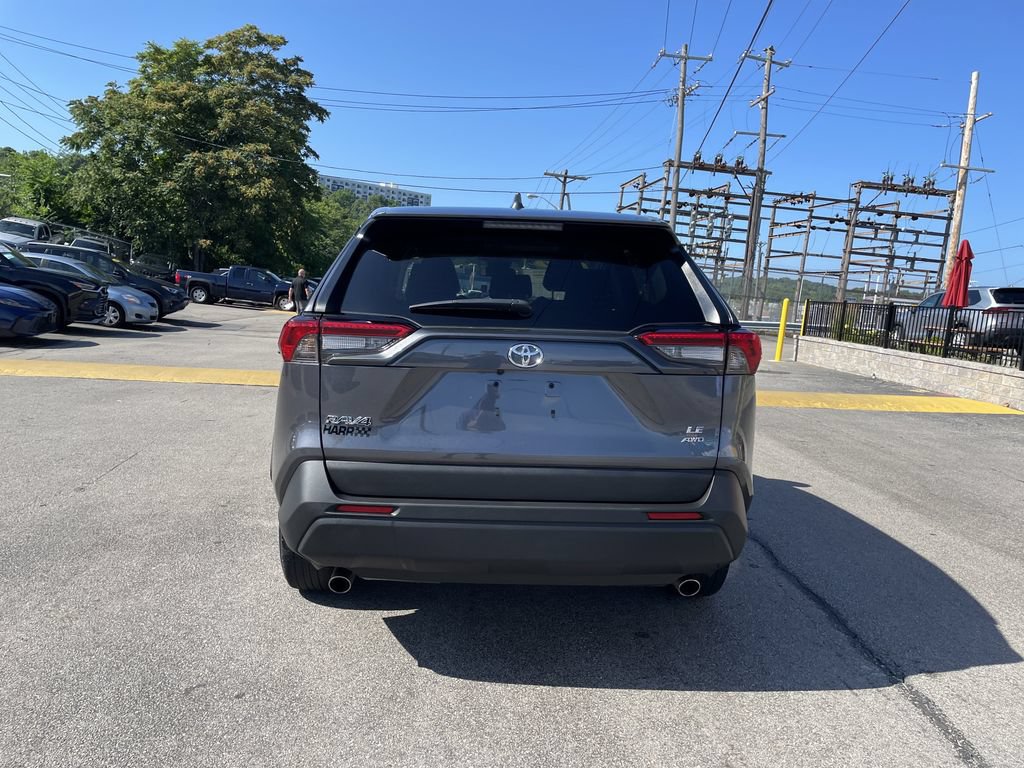 Certified 2024 Toyota RAV4 LE AWD/4WD image 4