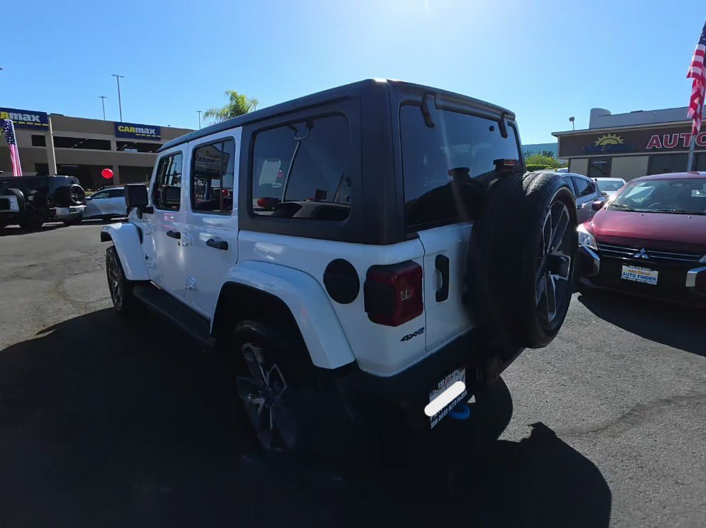 Used 2024 Jeep Wrangler Unlimited w/ Convenience Group AWD/4WD image 4
