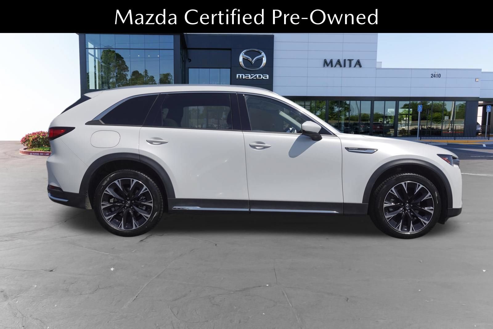 Certified 2024 MAZDA CX-90 Plug-In Hybrid w/ Premium Pkg AWD/4WD image 2