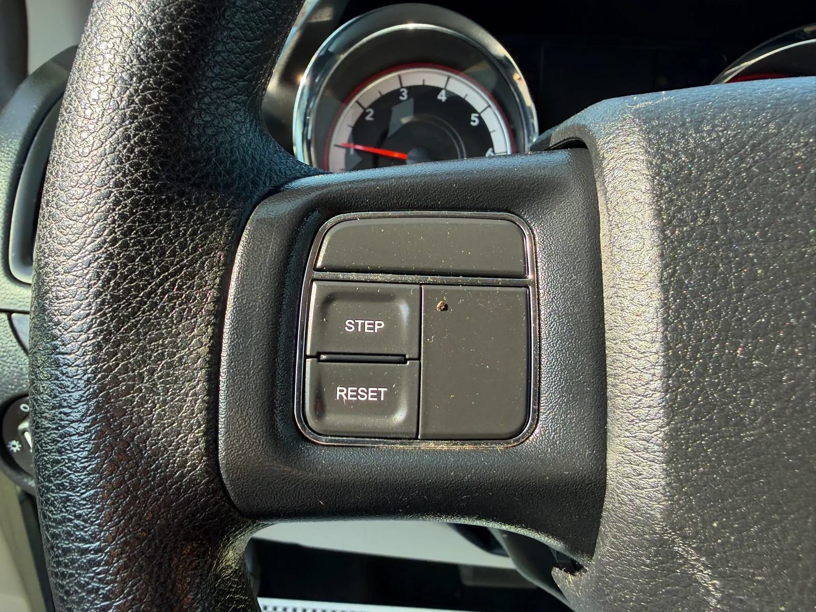 Used 2018 Dodge Grand Caravan SE FWD image 21