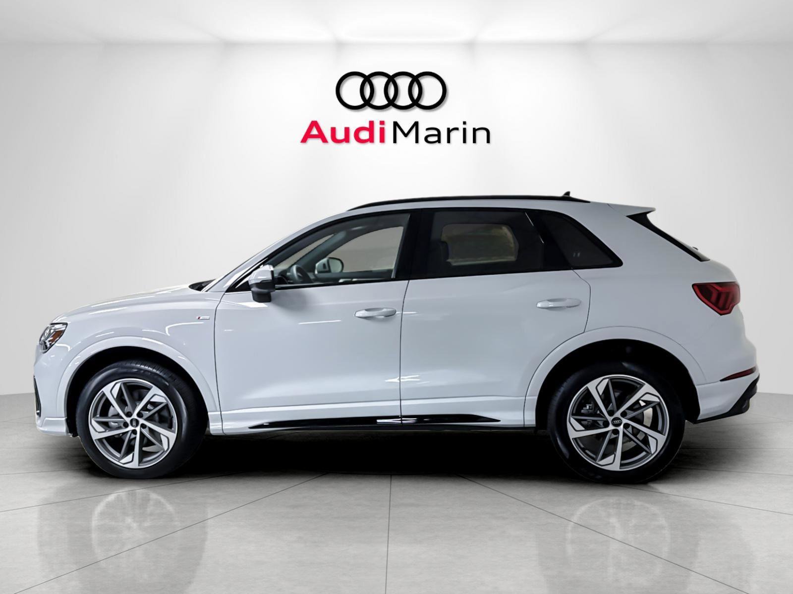 Certified 2025 Audi Q3 2.0T Premium w/ Convenience Plus Package image 2