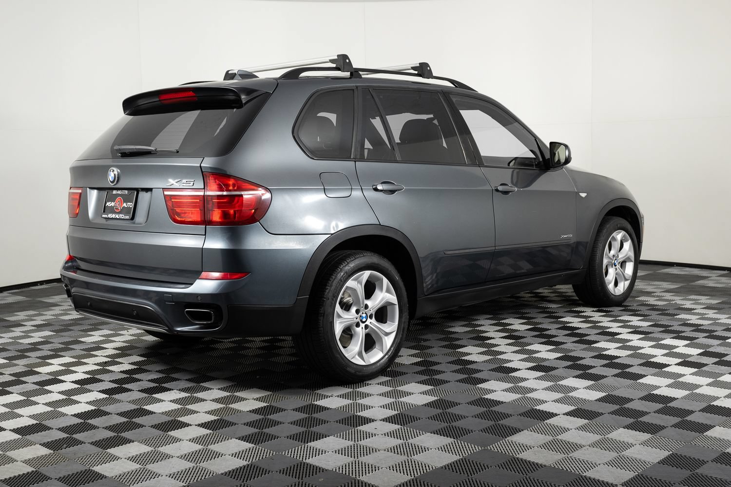 Used 2013 BMW X5 xDrive50i w/ Sport Activity Pkg AWD/4WD image 8