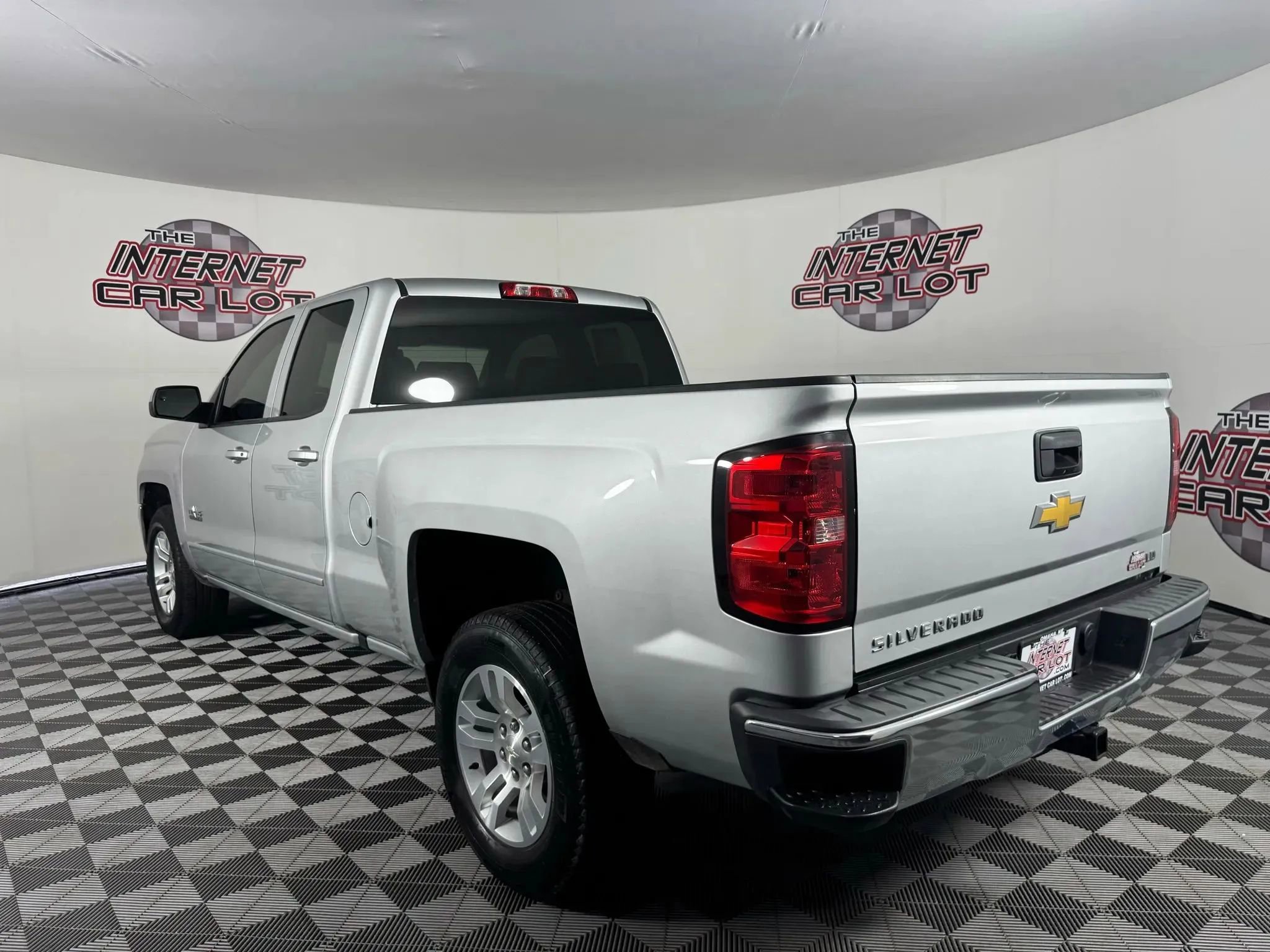 Used 2019 Chevrolet Silverado 1500 LT w/ Texas Edition RWD image 5