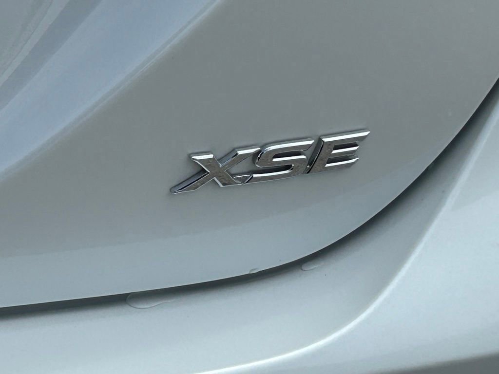 Used 2020 Toyota Camry XSE image 21