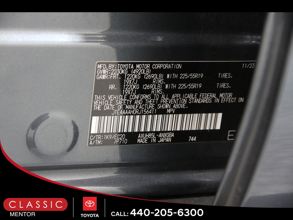 Certified 2024 Toyota Venza XLE image 25