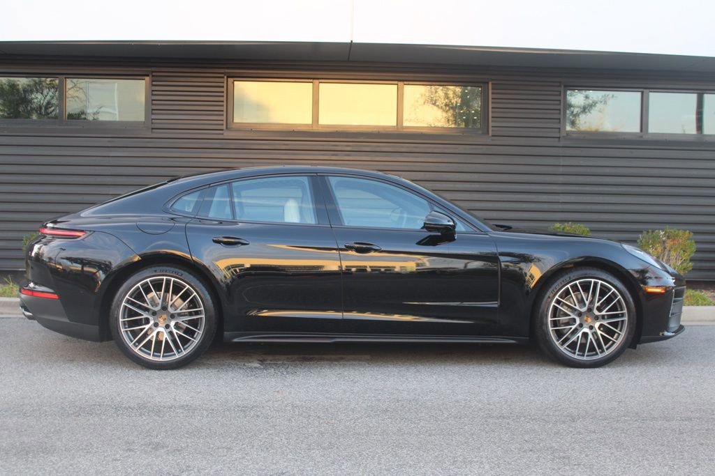 Certified 2025 Porsche Panamera image 8