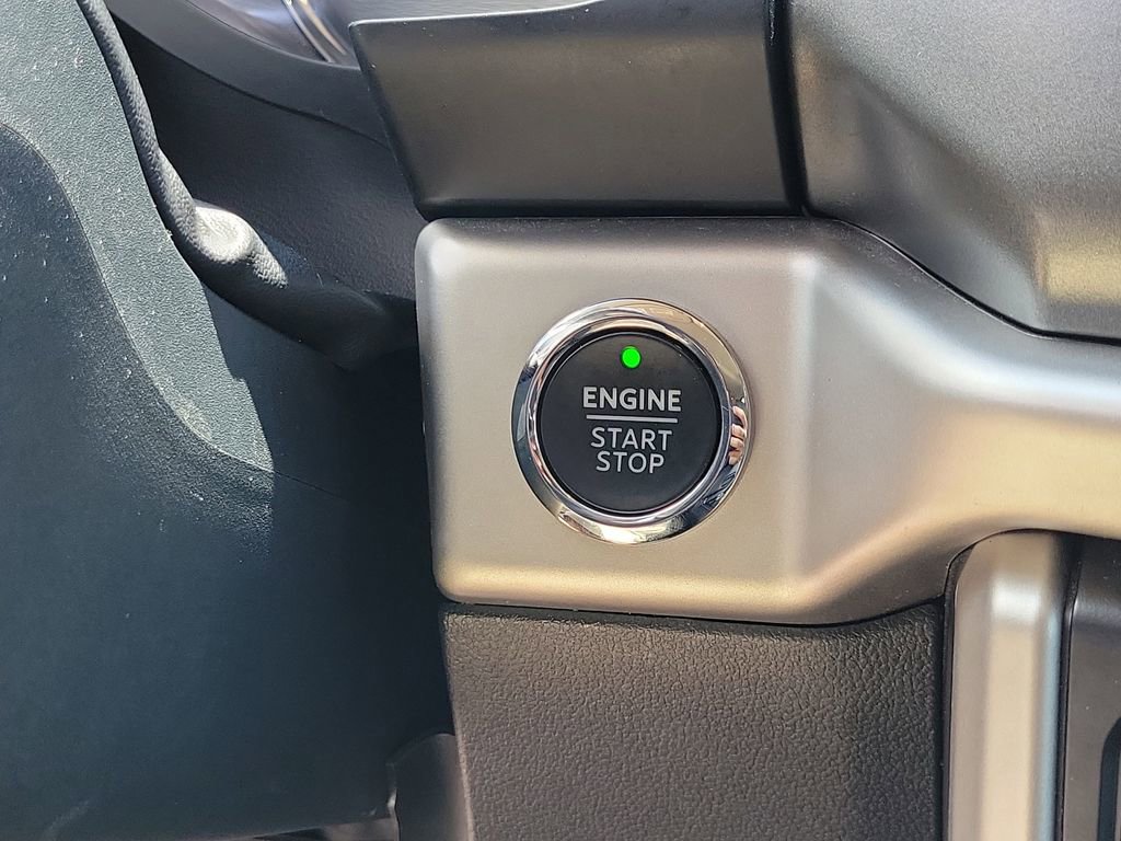 Used 2024 Ford Expedition XLT AWD/4WD image 29