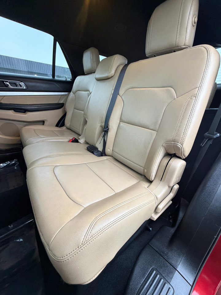 Used 2016 Ford Explorer XLT w/ Equipment Group 202A image 38