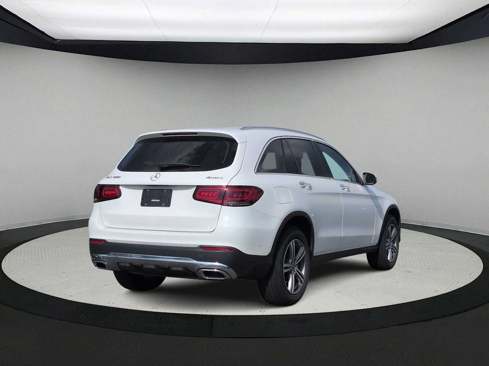 Used 2021 Mercedes-Benz GLC 300 4MATIC image 8