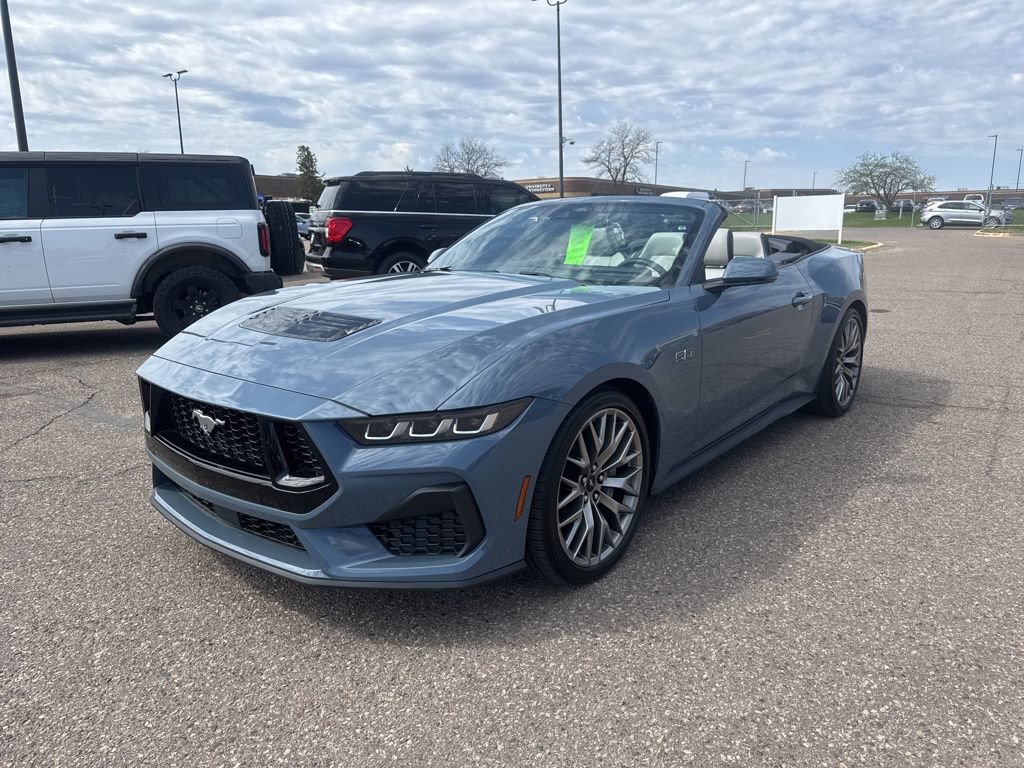 Used 2025 Ford Mustang GT Premium RWD image 35