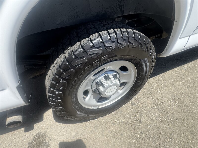 Used 2017 Chevrolet Express 2500 RWD image 9