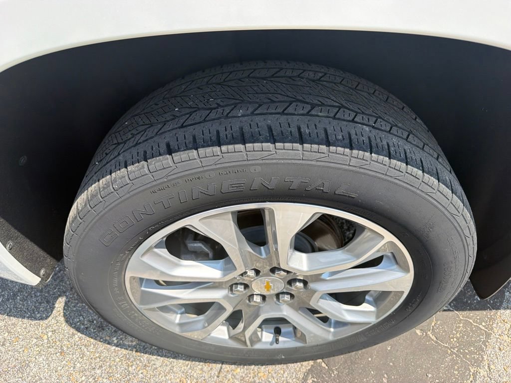 Used 2020 Chevrolet Traverse Premier FWD image 11