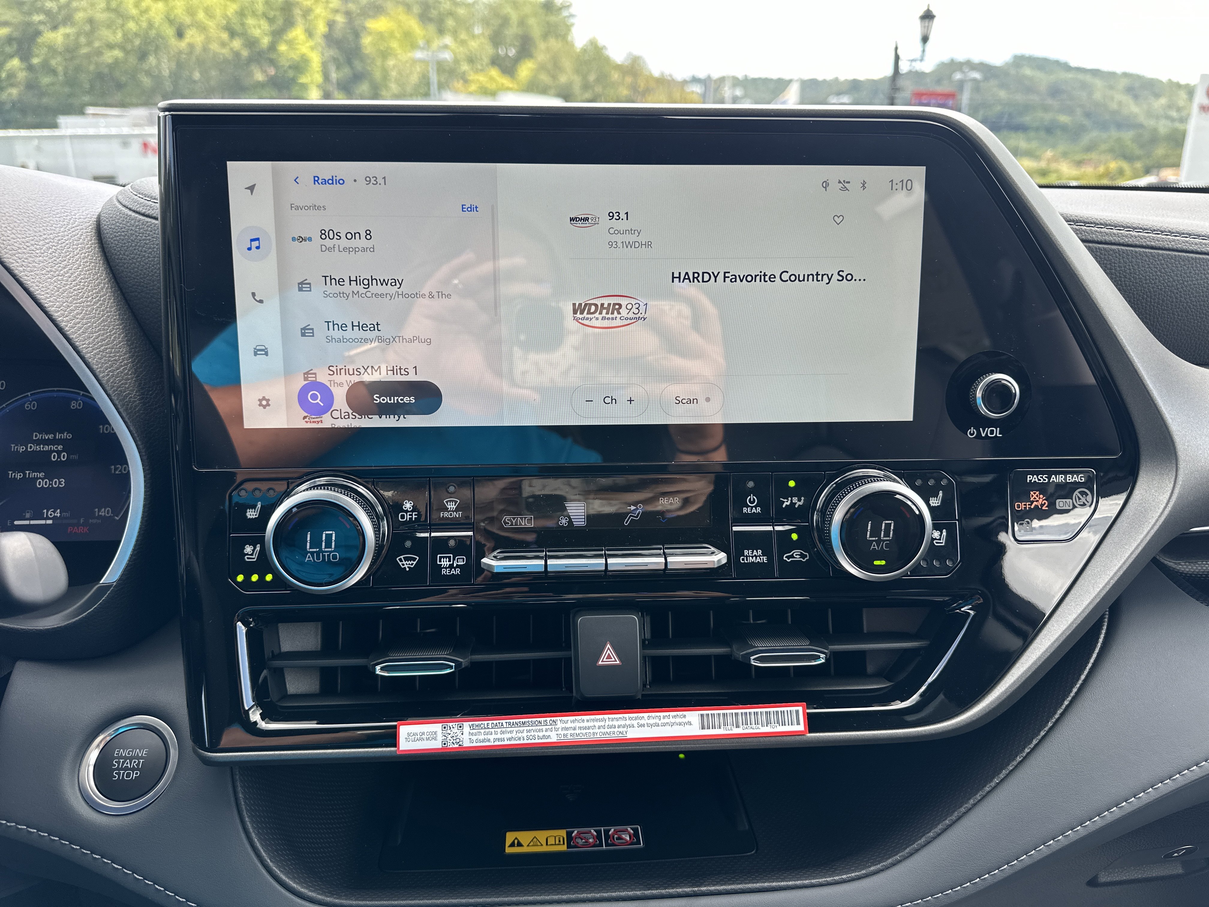 New 2025 Toyota Highlander Limited image 13