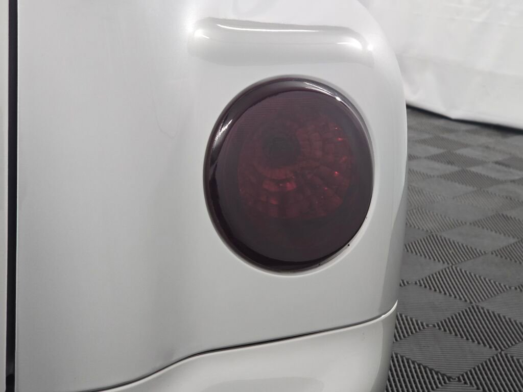 Used 2005 Chevrolet SSR w/ Preferred Equipment Group RWD image 60