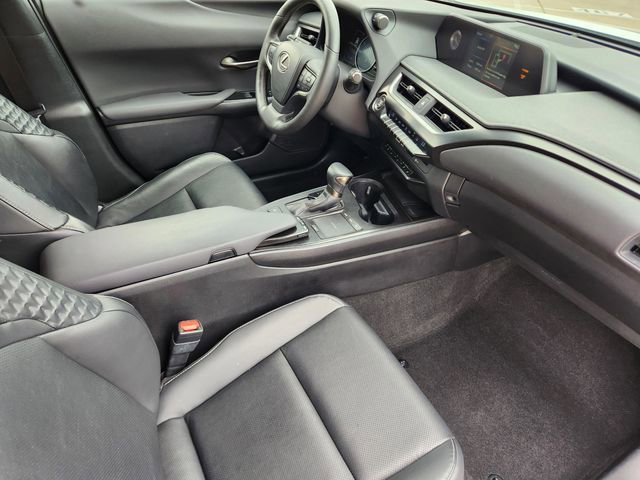 Certified 2021 Lexus UX 200 w/ Premium Package image 7