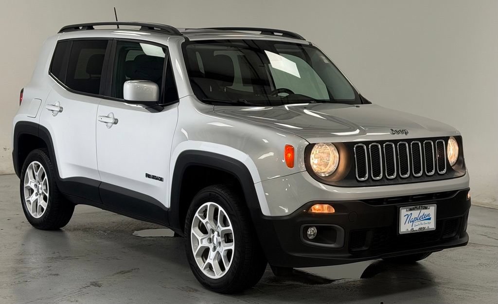 Used 2015 Jeep Renegade Latitude w/ Popular Equipment Group AWD/4WD image 6