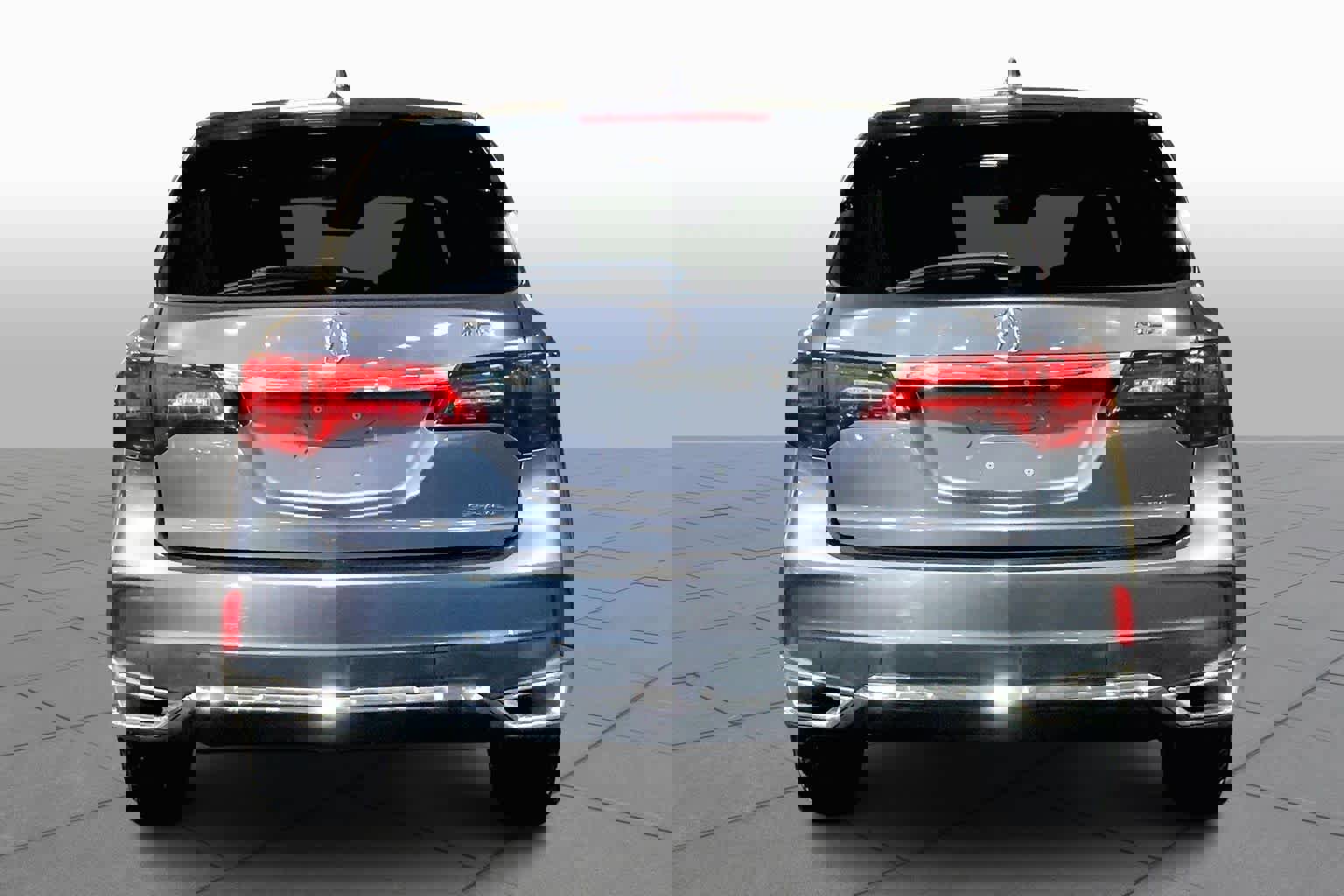 Used 2018 Acura MDX SH-AWD image 4