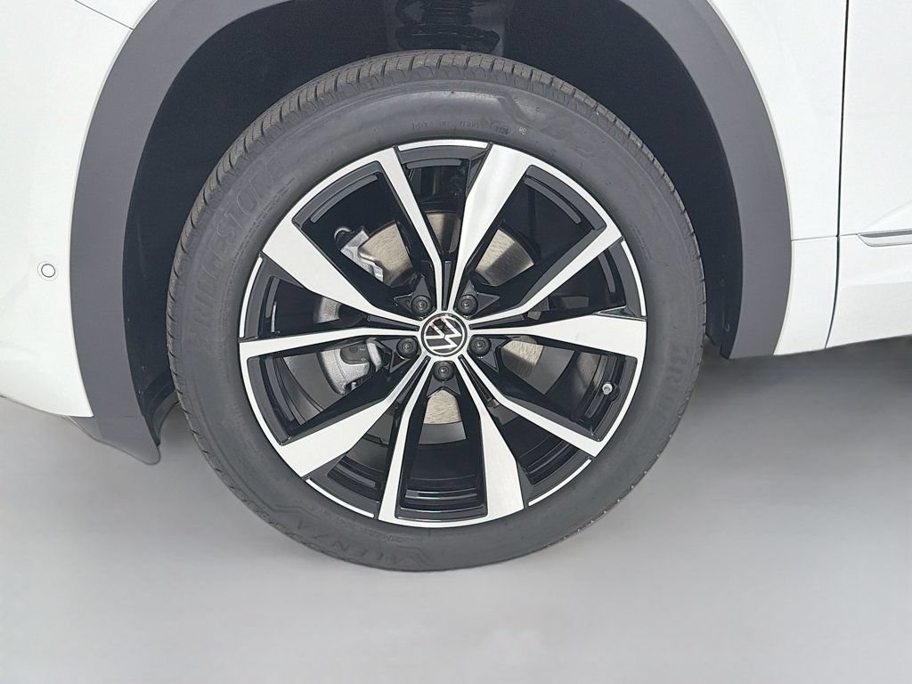 New 2026 Volkswagen Atlas SEL Premium R-Line AWD/4WD image 34