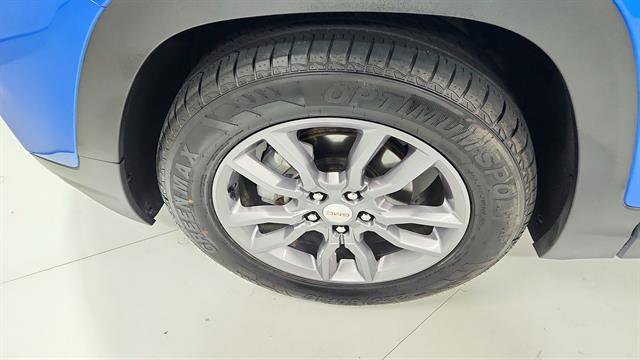 Used 2024 GMC Terrain SLT image 28