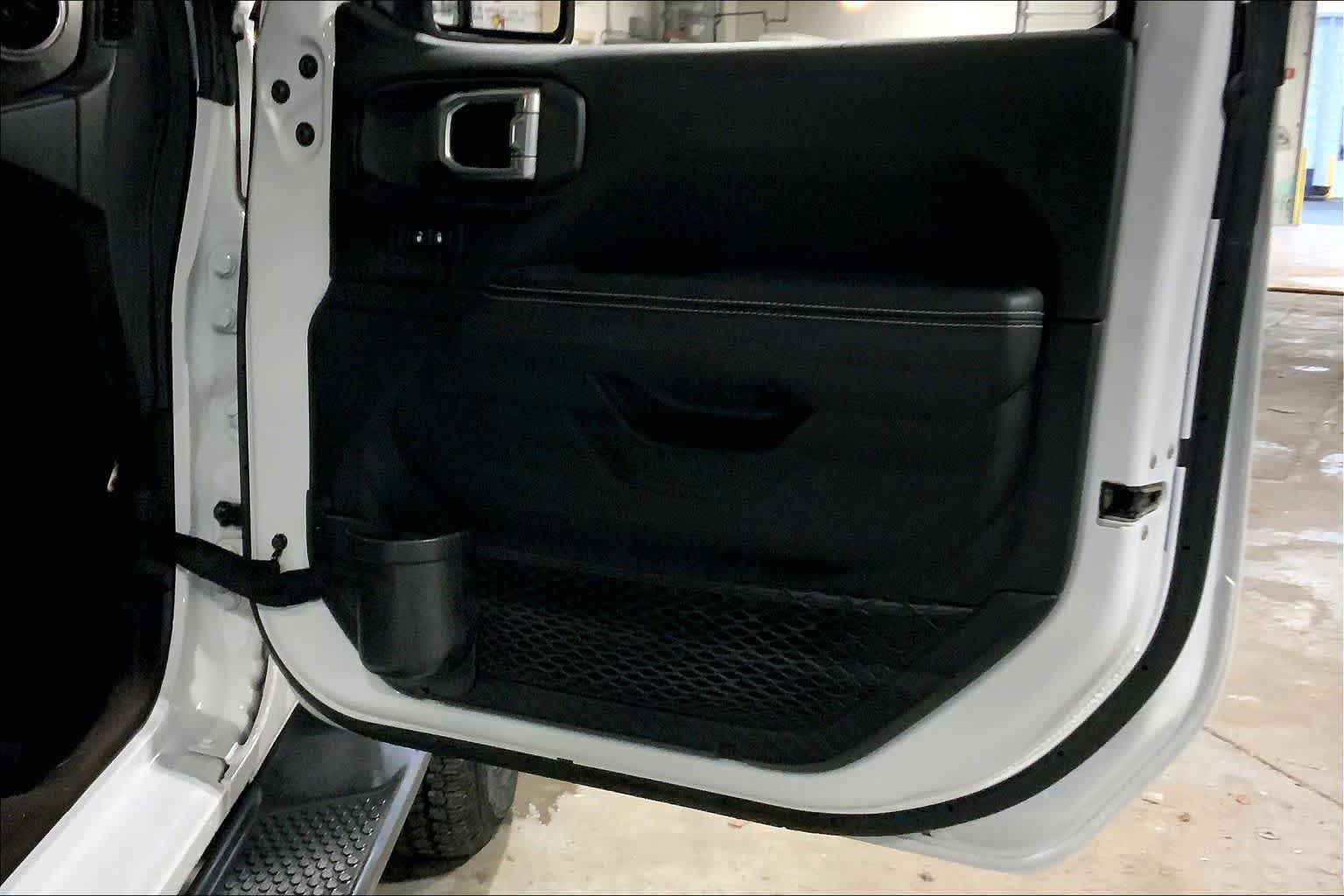 Used 2021 Jeep Wrangler Unlimited Sahara image 22