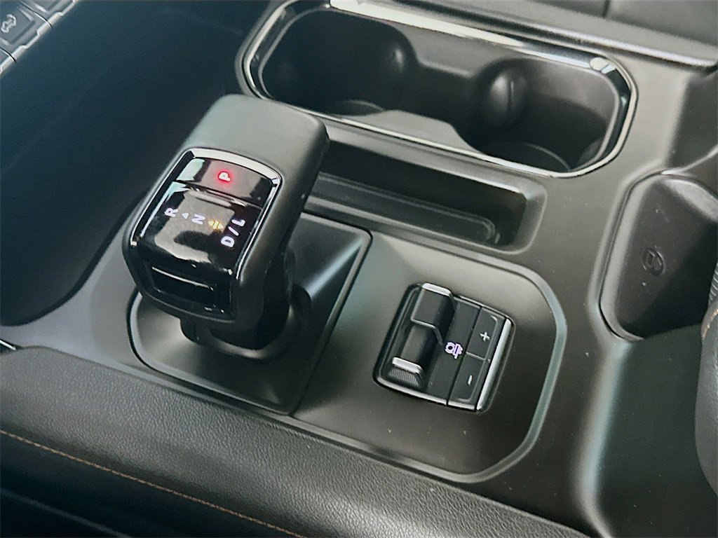 Used 2023 GMC Sierra 1500 AT4 w/ AT4 Premium Package image 16