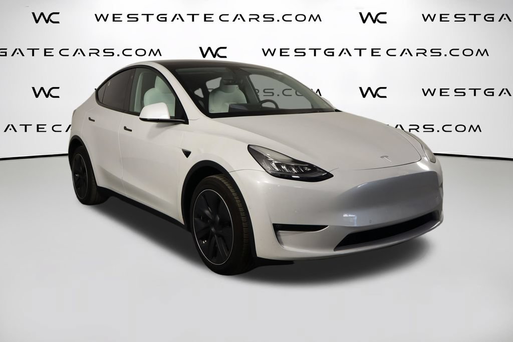 Used 2022 Tesla Model Y Long Range AWD/4WD image 44