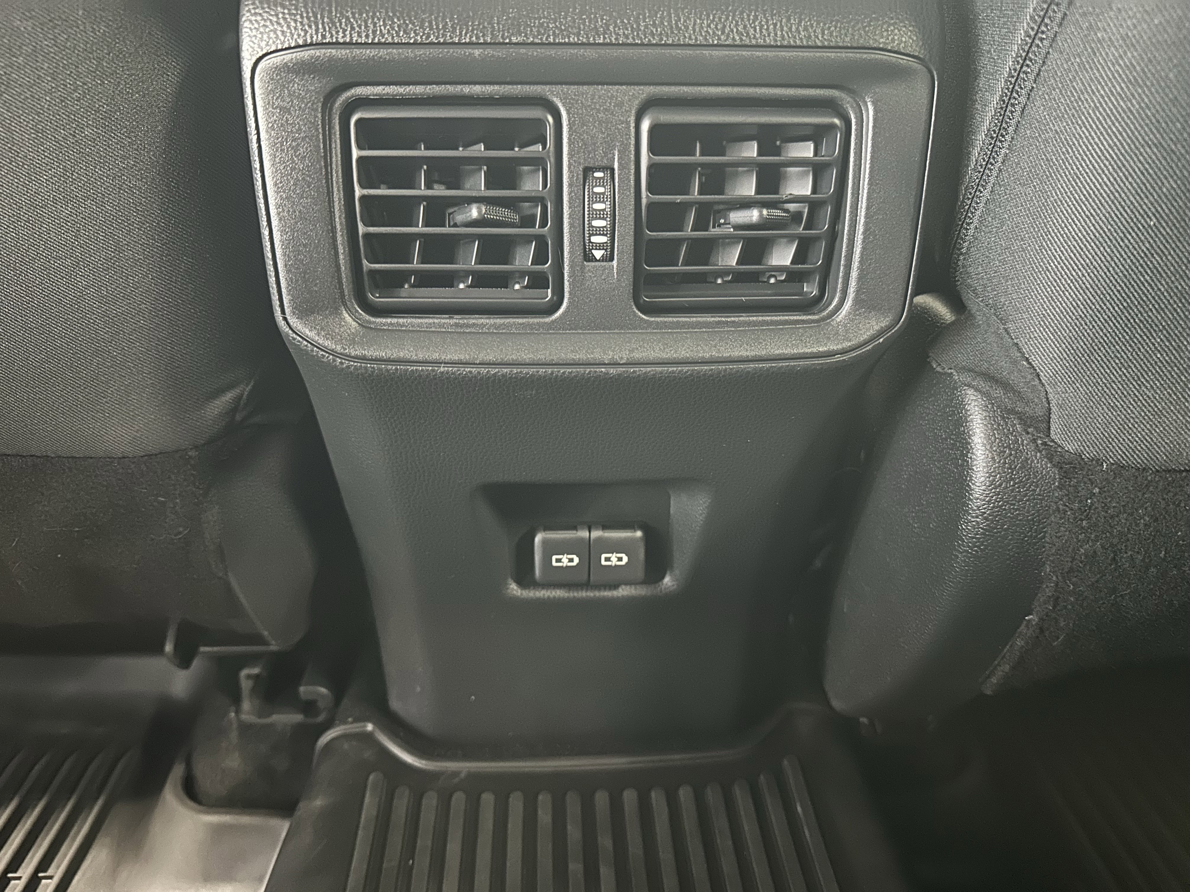 Used 2023 Toyota RAV4 XLE w/ Convenience Package AWD/4WD image 19