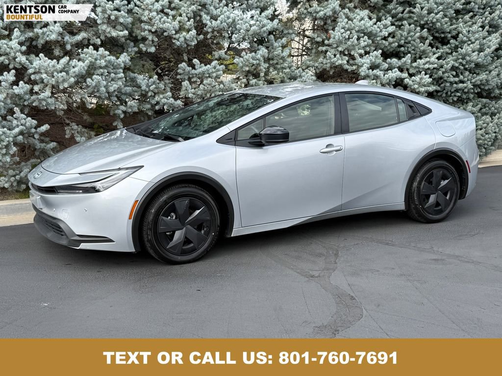 Used 2025 Toyota Prius LE