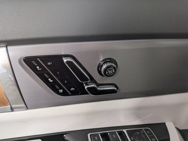 New 2027 Cadillac Vistiq Luxury w/ LPO, Floor Liner Package AWD/4WD image 19