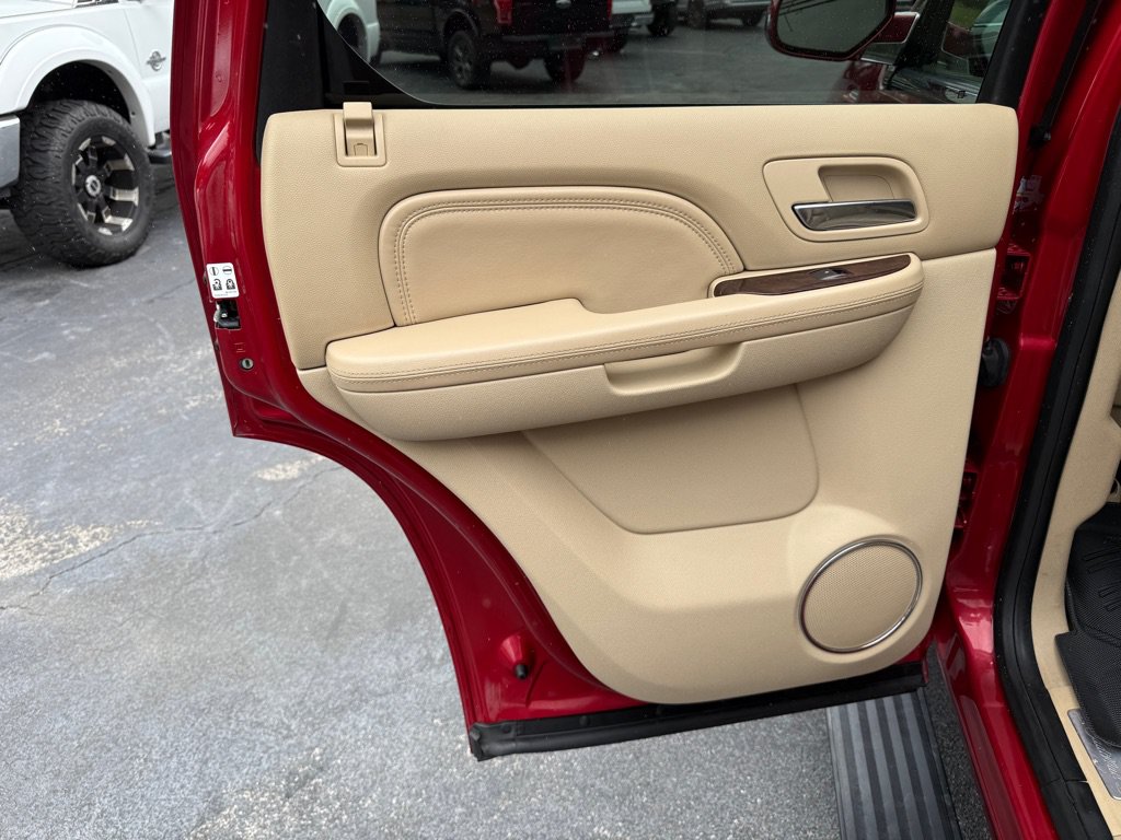Used 2013 Cadillac Escalade Premium AWD/4WD image 54